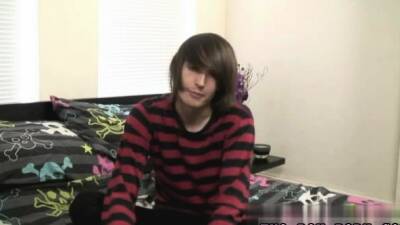 Gay video emo twink first time Hot emo dude Mikey Red has - drtuber.com