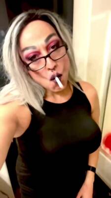 Smoking Fetish Mistress Wants To Fuck - ashemaletube.com