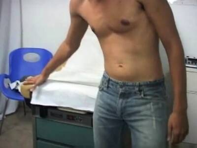 Free video of mature males getting doctors exam gay He - drtuber.com