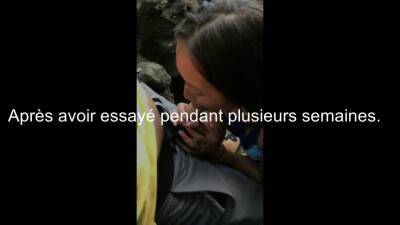 Pipe entre les rochers avec une jeune asiatique - drtuber.com - France