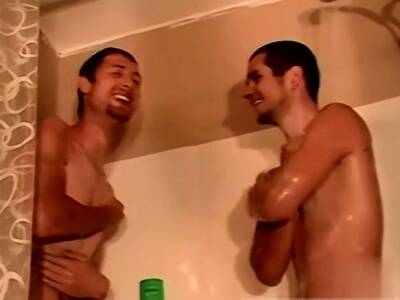 Normal young amateur guys gay Brian and Jersey enjoy a - drtuber.com