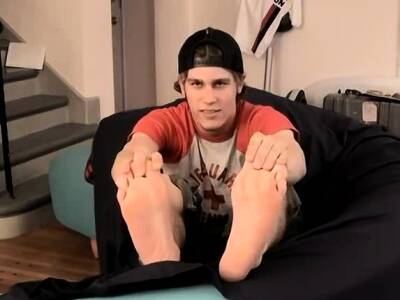 Emo foot rub and legs up spanking gay first time Nutt - drtuber.com