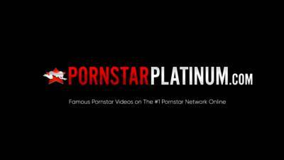 PORNSTARPLATINUM Stunning Ebony Halle Hayes Pussy Plays Solo - webmaster.drtuber.com