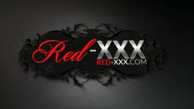 Red XXX tries out her brand new toy on a lazy afternoon - webmaster.drtuber.com - Britain