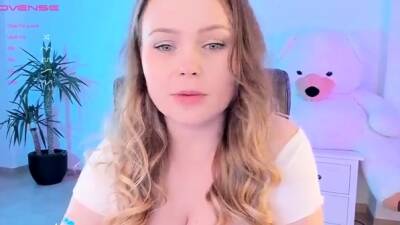 Teen with big boobs fucking a dildo on webcam - drtuber.com