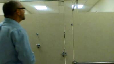 Jerking in a public restroom - drtuber.com