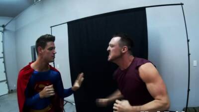 Superman hunk pounded bareback - drtuber.com