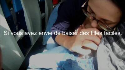Salope a lunettes suce son copain dans le train ! - drtuber.com - France