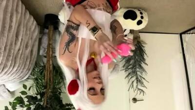 Blonde teen vicki toy fuck her shave sex holes - drtuber.com