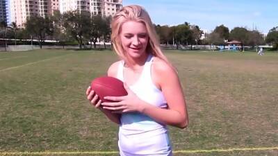 Pretty Blonde Gets Pussy Stretch After Football Workout - webmaster.drtuber.com