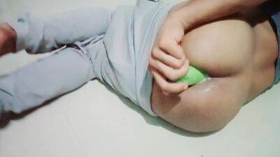 Indian Femboy Gapping His Hole With Large Vegetable Dildo - shemalez.com - India