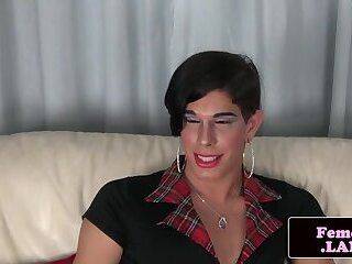 Crossdressing tranny playing with her dick - ashemaletube.com